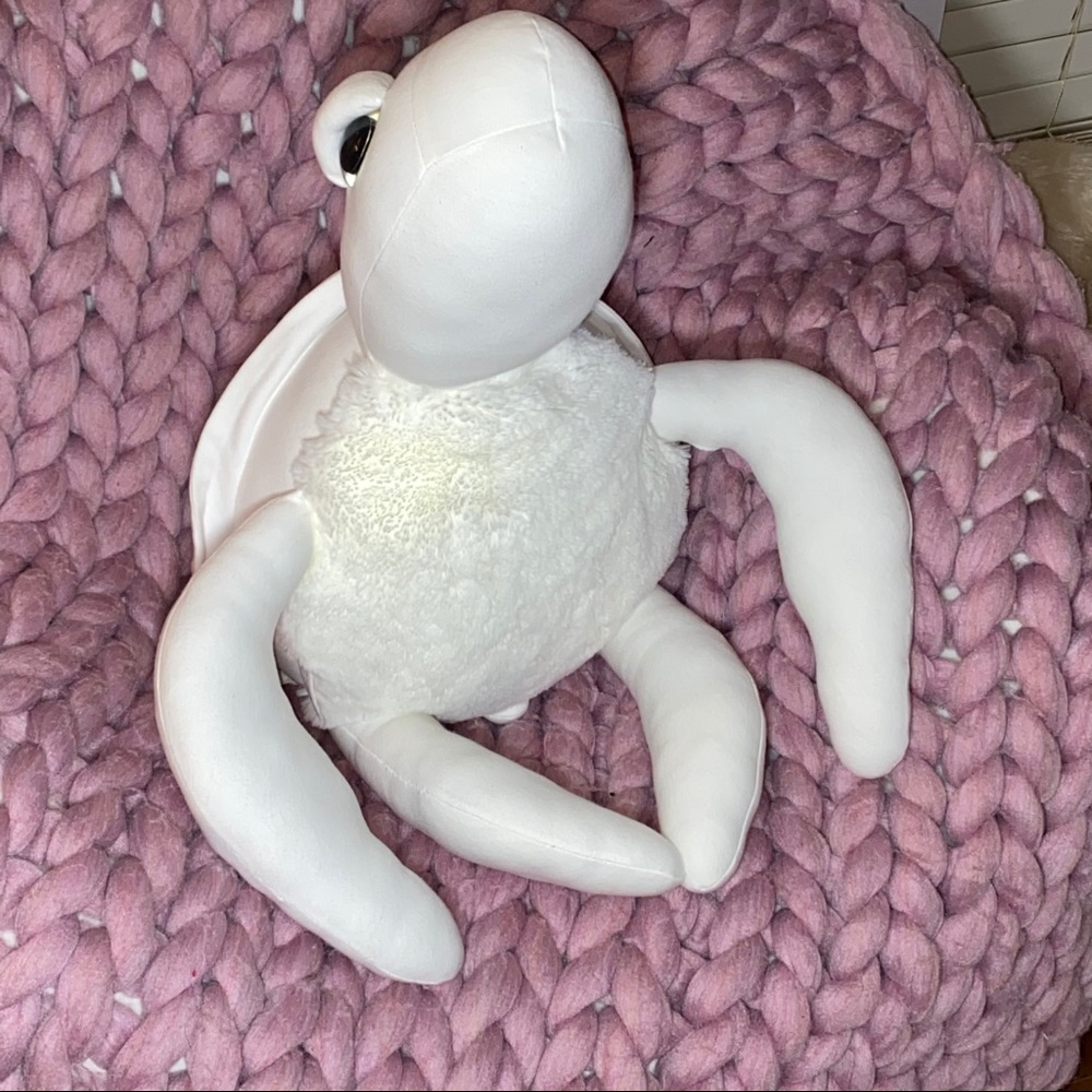 Tissavel Big White Stuffed Sea Turtle